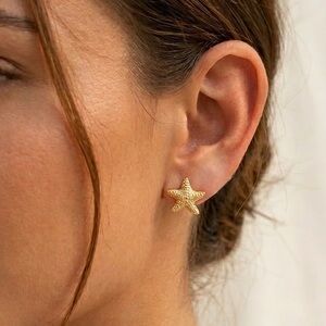 Gold Starfish Stud Earrings